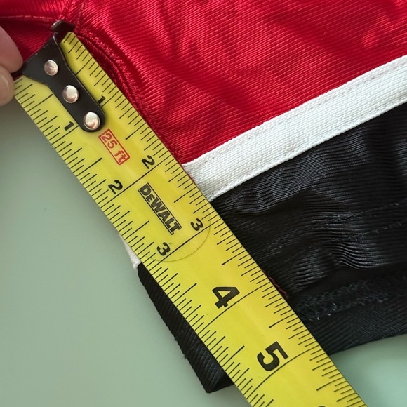 Vintage Wilson Basketball Shorts Bulldog Hoops Graphic Red Black Mens 34 - Picture 7 of 7